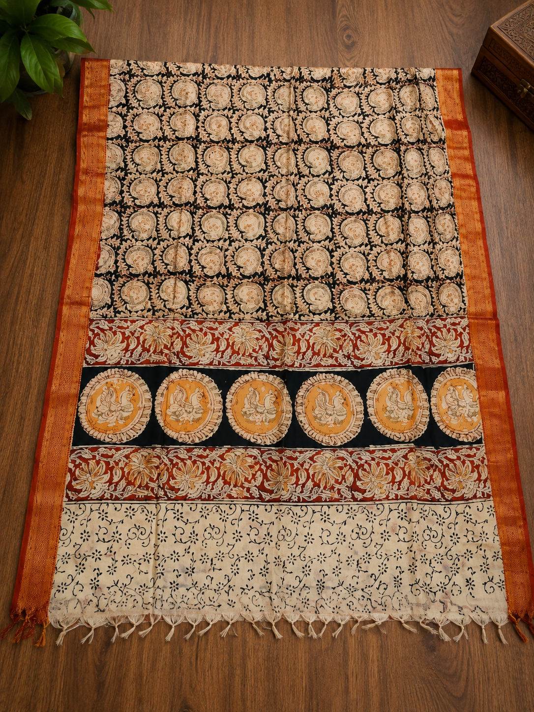 Nizam Border Mangalagiri Silk Kalamkari Dupatta | Gruhini Silks