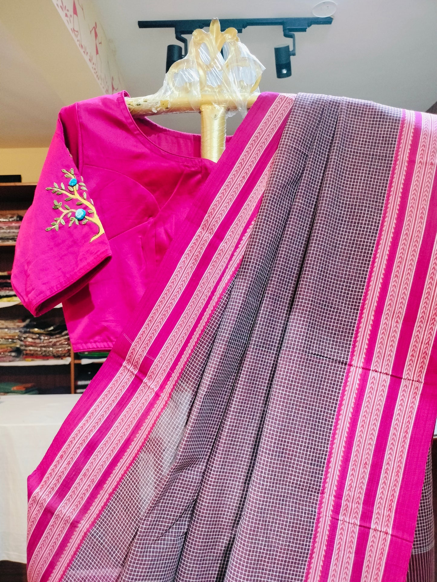 Anchu Patteda Gometini Saree Brown with Pink