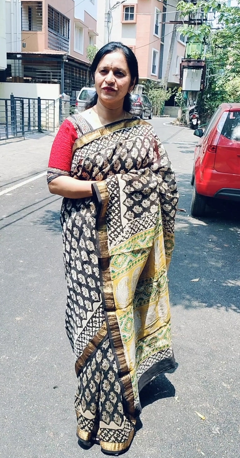 Buy Maheshwari Cotton Silks Saree Online / Lightweight Office wear saree  Office