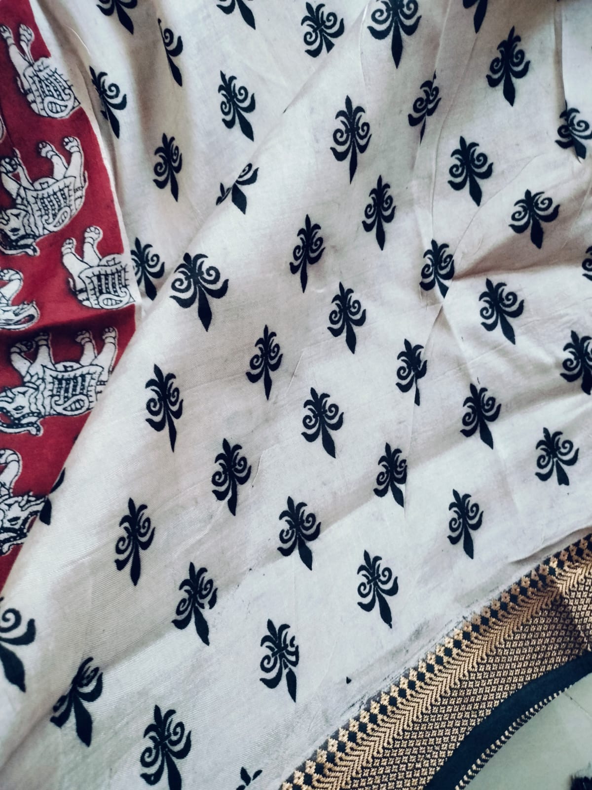 Kalamkari Mangalagiri Pattu Saree with Contrast Blouse & Nizam Border