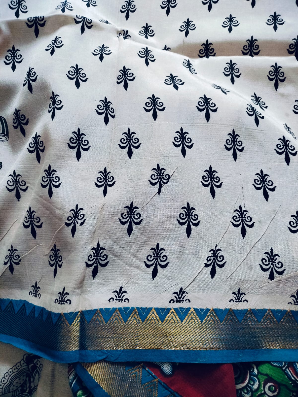 Kalamkari Mangalagiri Pattu Saree with Contrast Blouse & Nizam Border