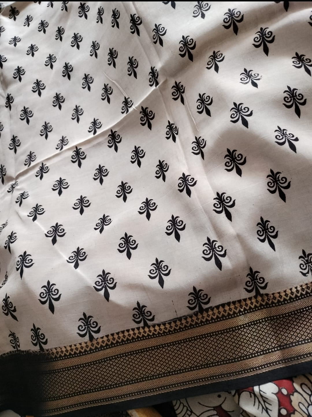Kalamkari Mangalagiri Pattu Saree with Contrast Blouse & Nizam Border