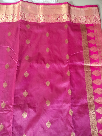 Silk Saree with a Beautiful Butta / Elegant  Pallu